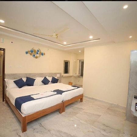 ホテル Sri Ganesh Residency ティルパティ エクステリア 写真
