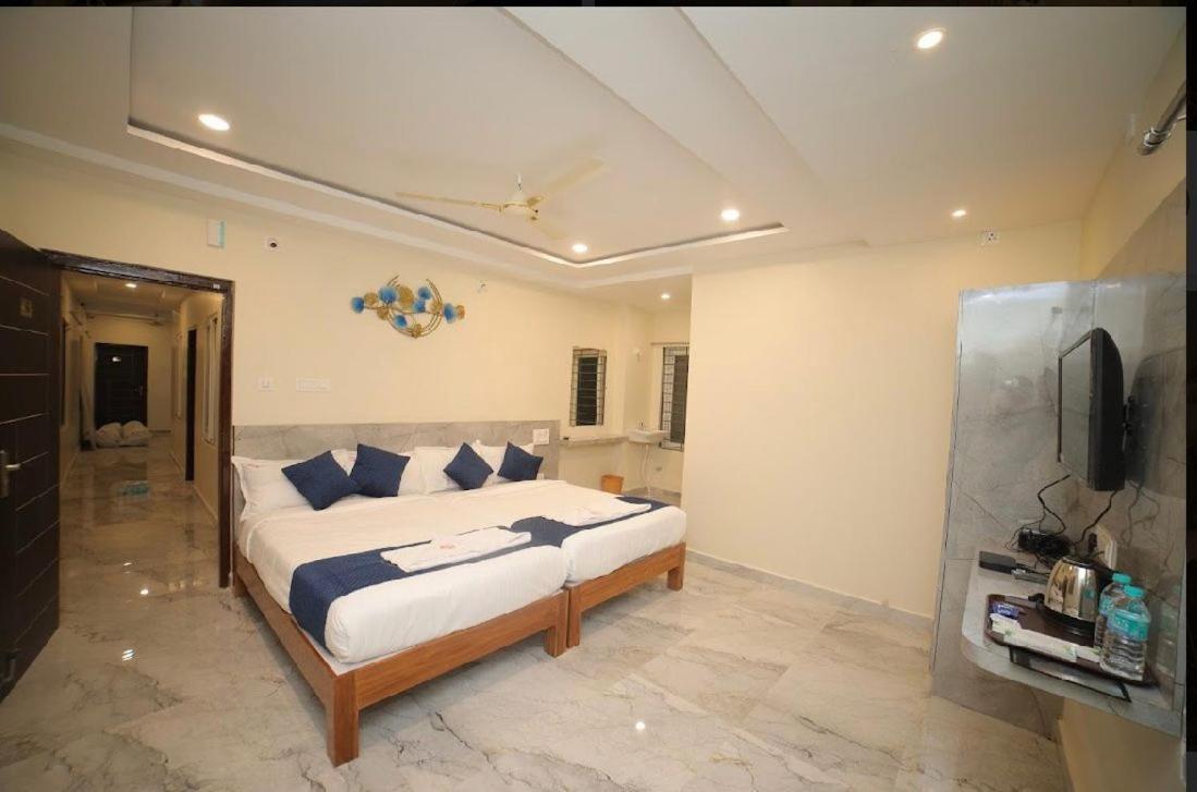 ホテル Sri Ganesh Residency ティルパティ エクステリア 写真
